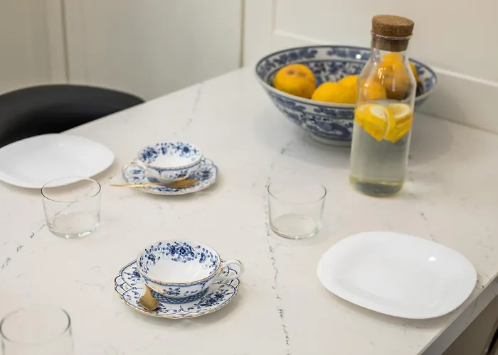 Lou * עיר רודוס