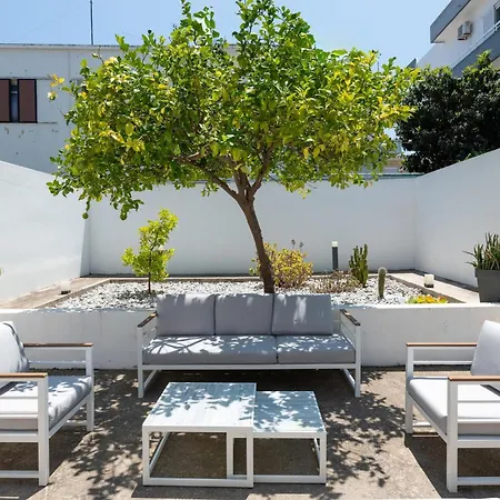 Lou * עיר רודוס